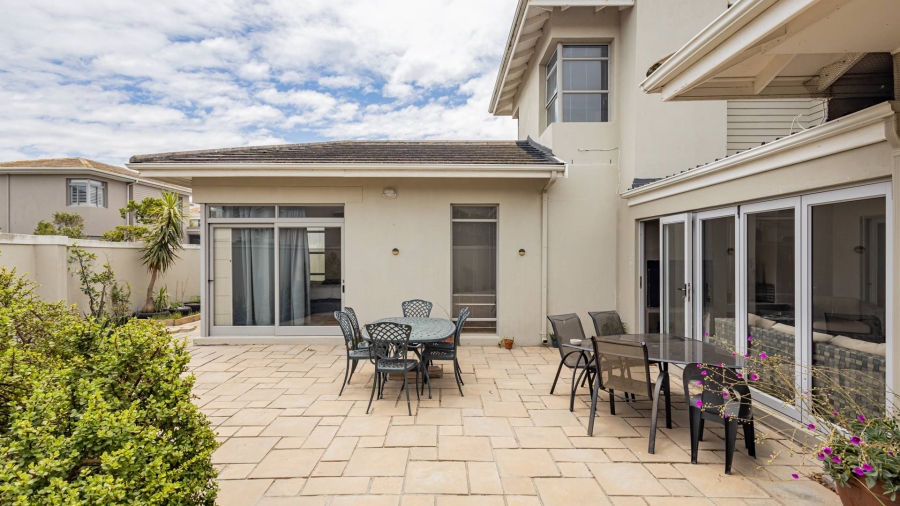 4 Bedroom Property for Sale in Sunset Beach Western Cape